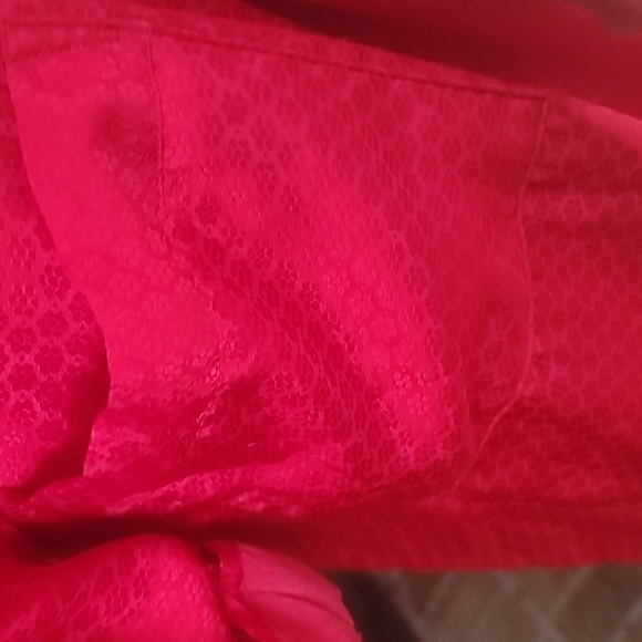 Victorias Secret red robe terry cloth inner lining satin look outer shell size M - Picture 4 of 16